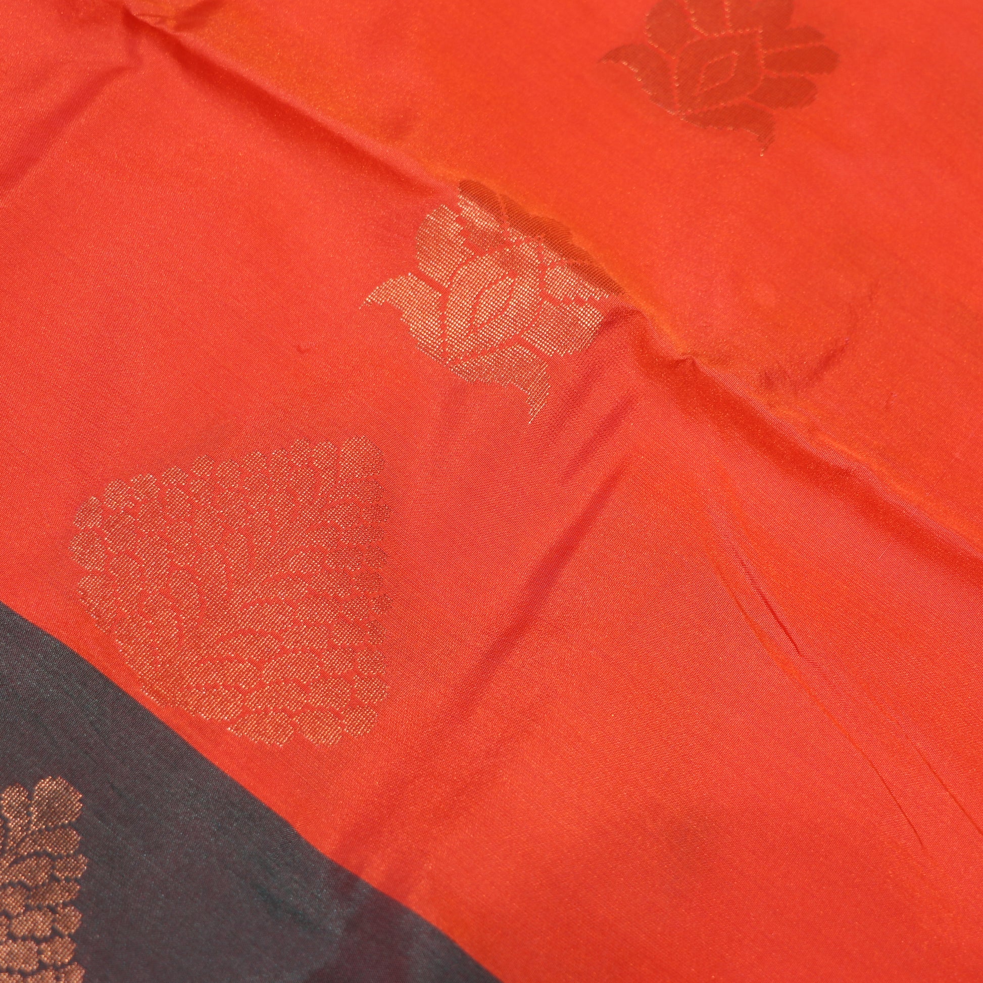 Semi Soft Silk orange with  Green - Vaishali Silks