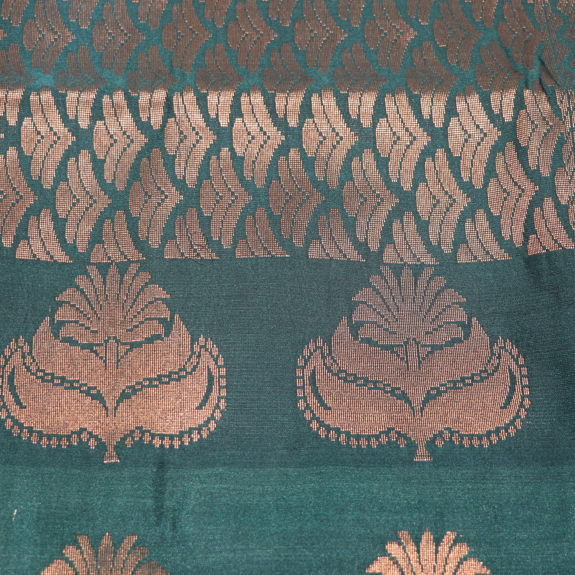 Semi Soft Silk orange with  Green - Vaishali Silks