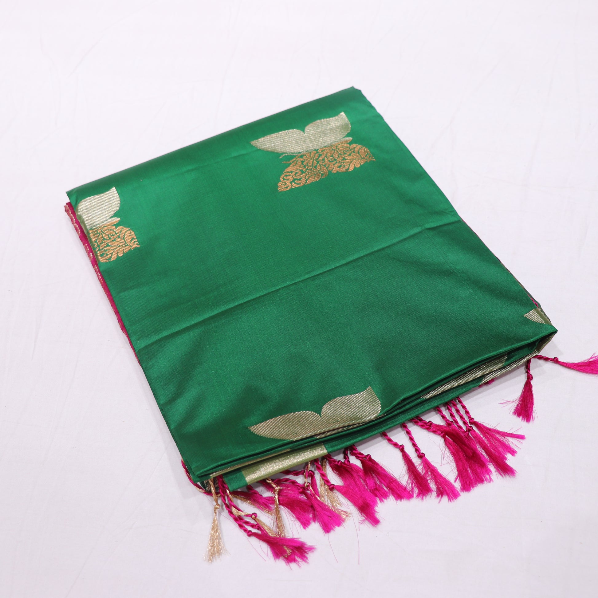 Semi Soft Silk Saree Green With  Pink Colour - Vaishali Silks