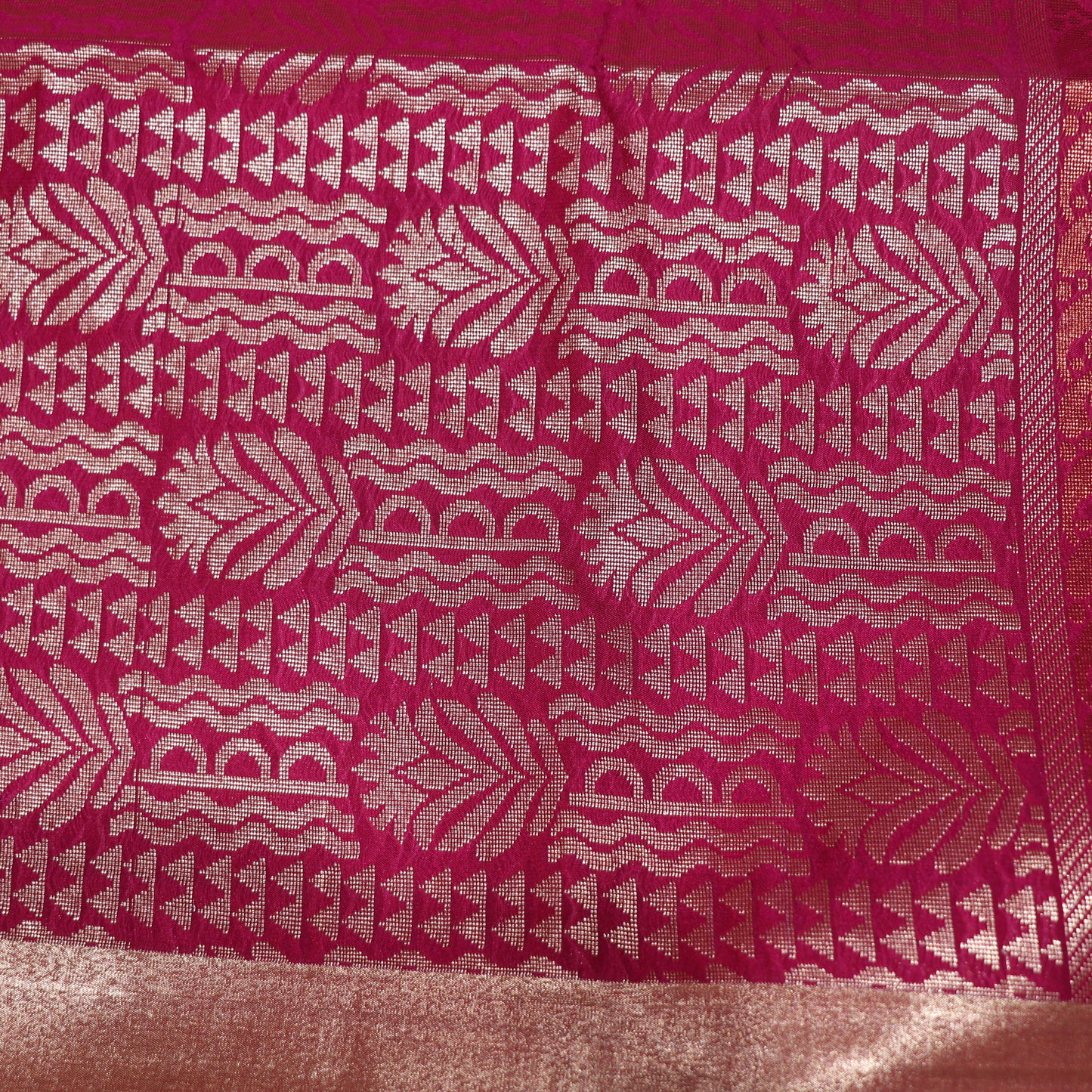Semi Soft Silk Saree Green With  Pink Colour - Vaishali Silks