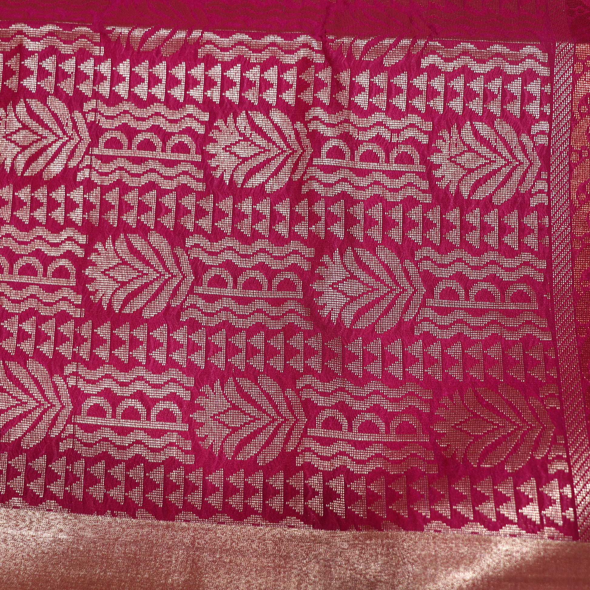 Semi Soft Silk Saree Green With  Pink Colour - Vaishali Silks