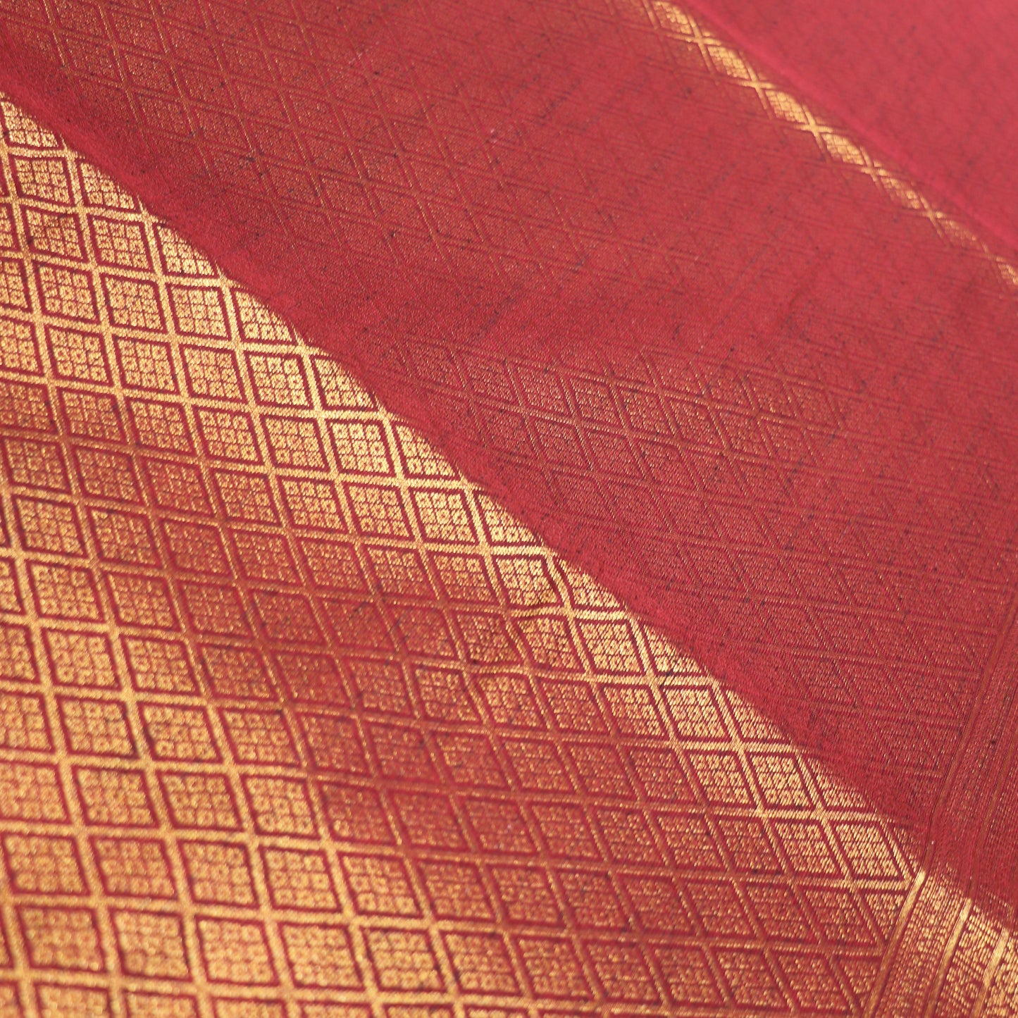 Semi Soft Jute Silk Saree Green With Red - Vaishali Silks