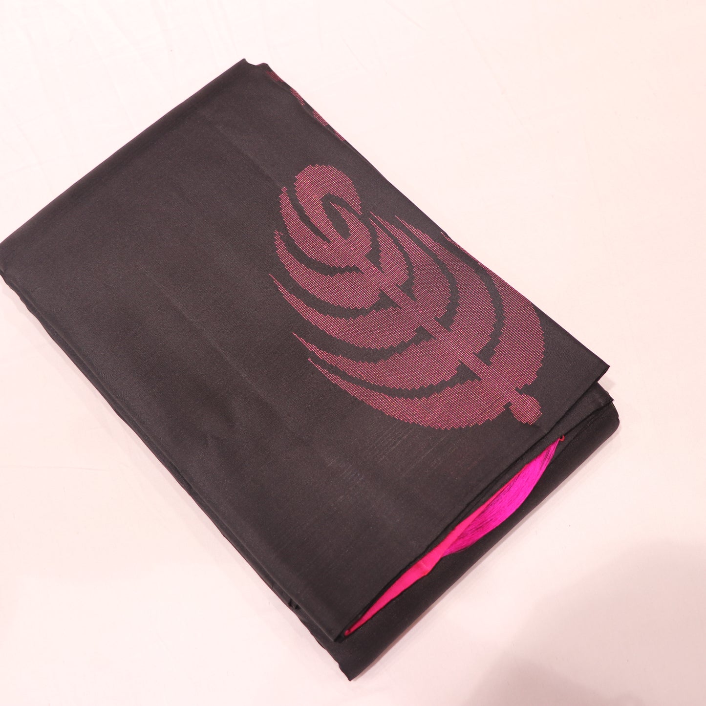 pure Silk Saree Black with Pink coloiur - Vaishali Silks