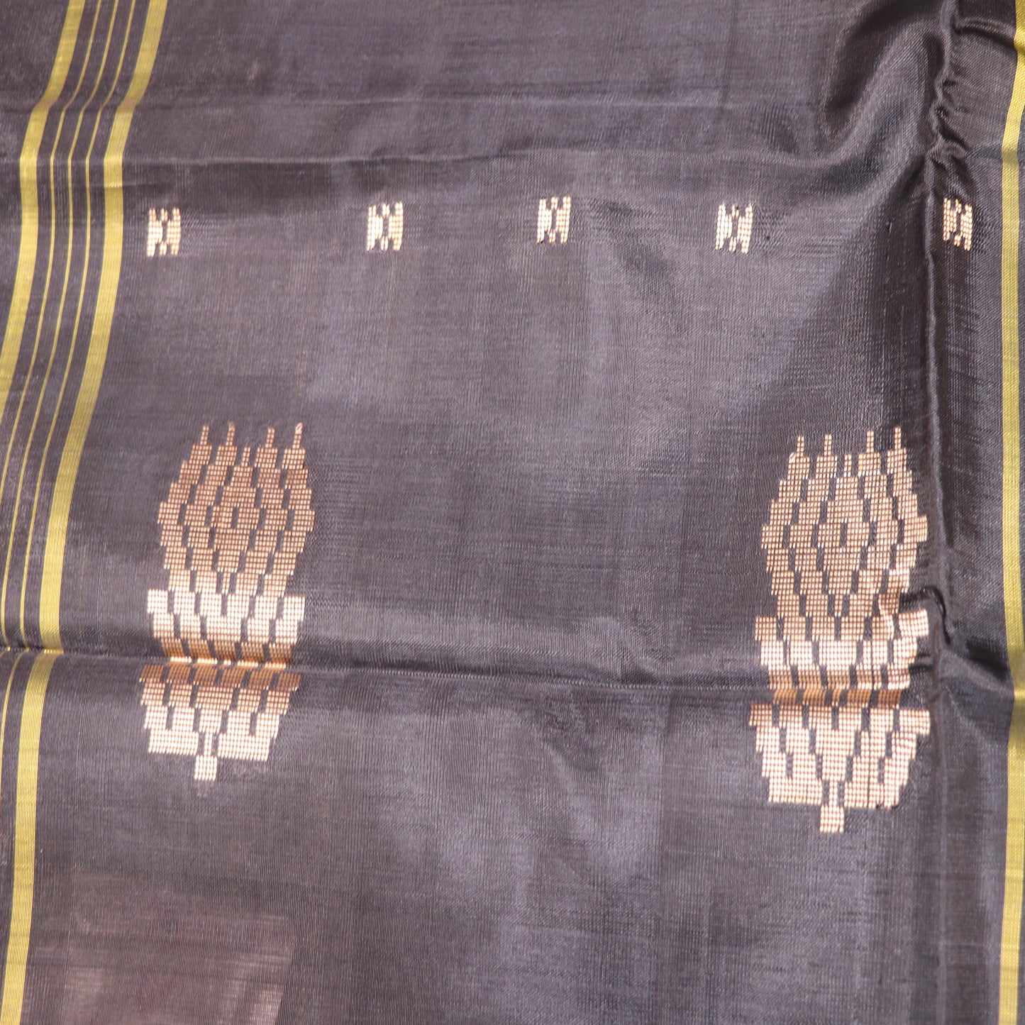 Banana Silk  Saree (WITH OUTBLOUSE) Black  With  Gray - Vaishali Silks