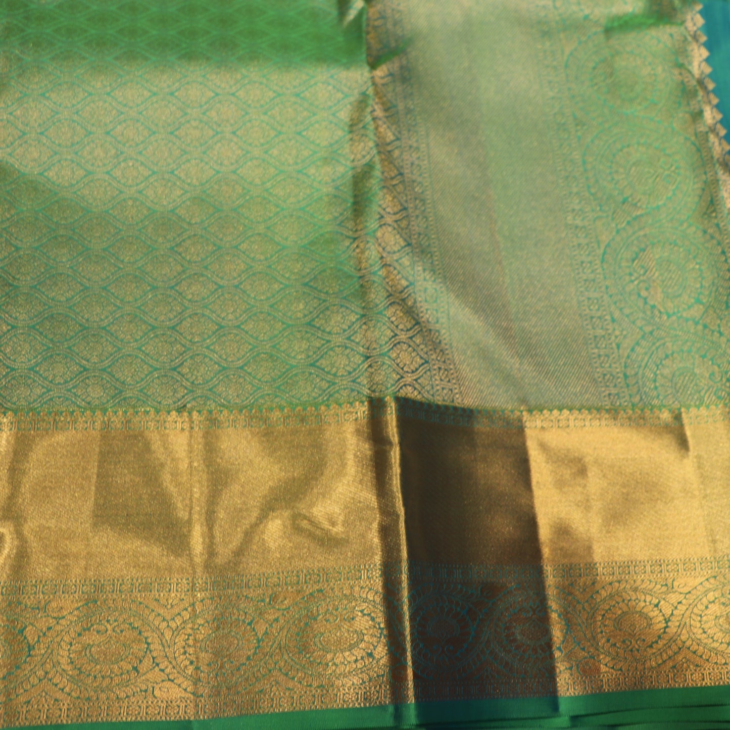 Pure Silk Saree Green  Colour - Vaishali Silks