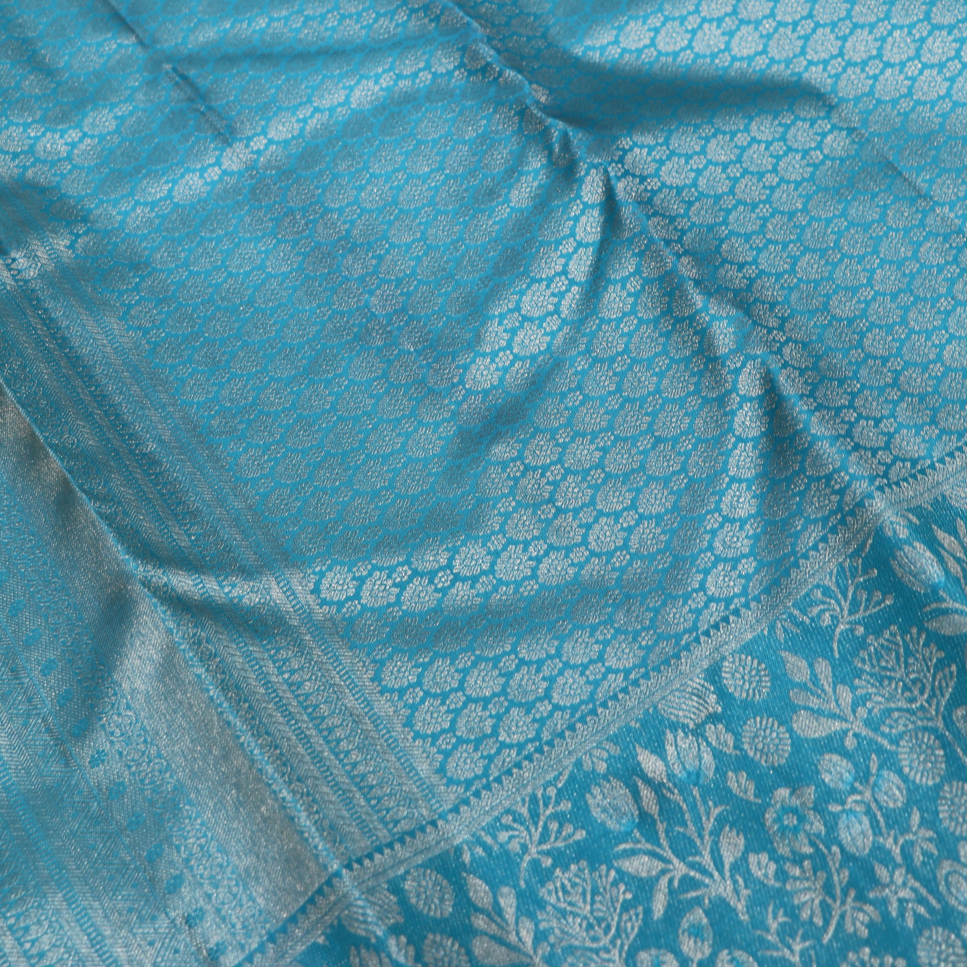 Pure Silk Saree   Green With Blue  Colour - Vaishali Silks