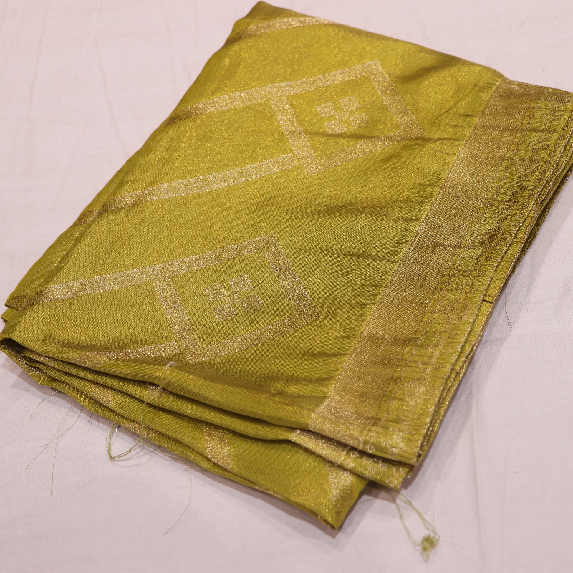 Kurti Set Green  With HAlf White - Vaishali Silks