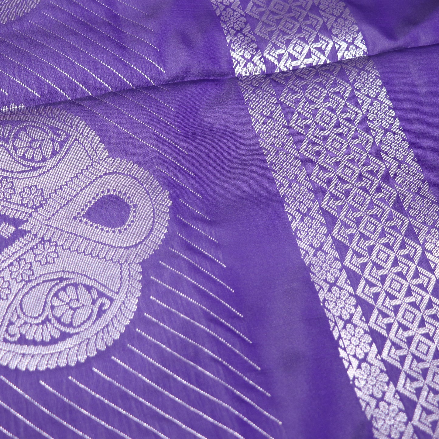 Semi Silk Saree - Vaishali Silks