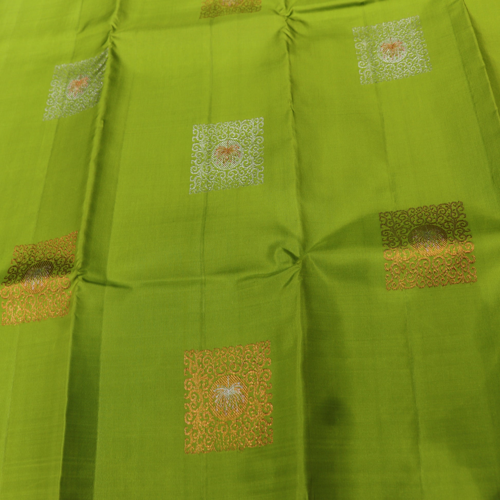 Pure silk Green with Vilote Colour - Vaishali Silks