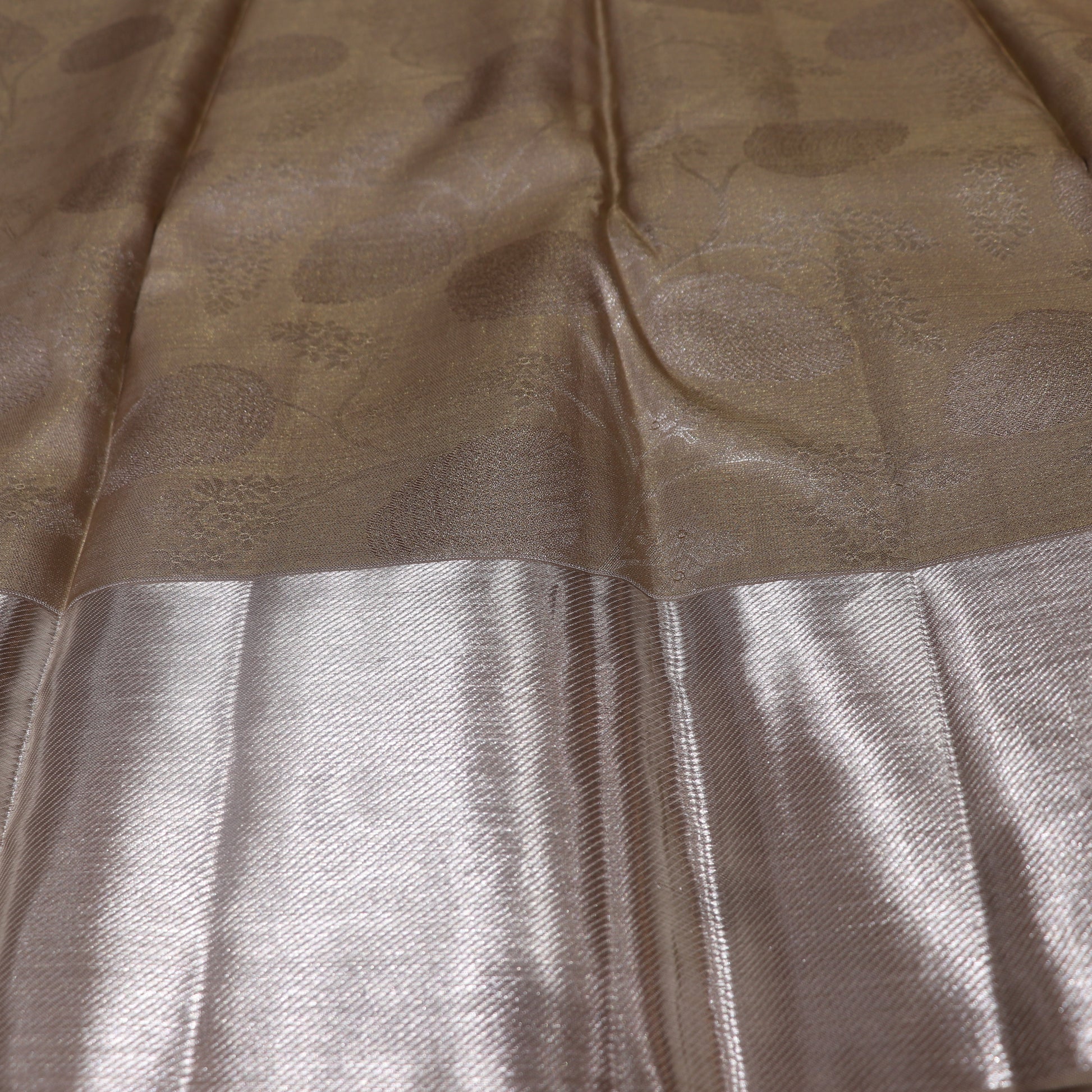Pure Silk  Saree   Light Green  Colour - Vaishali Silks