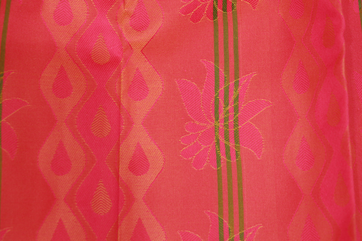 Semi  Silk Green With Pink