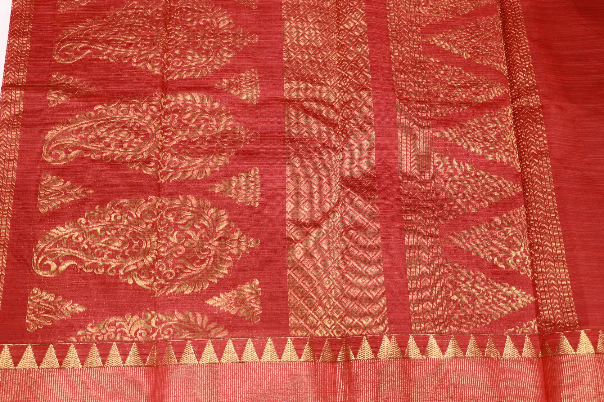 Cotton Saree Grey  With Red - Vaishali Silks