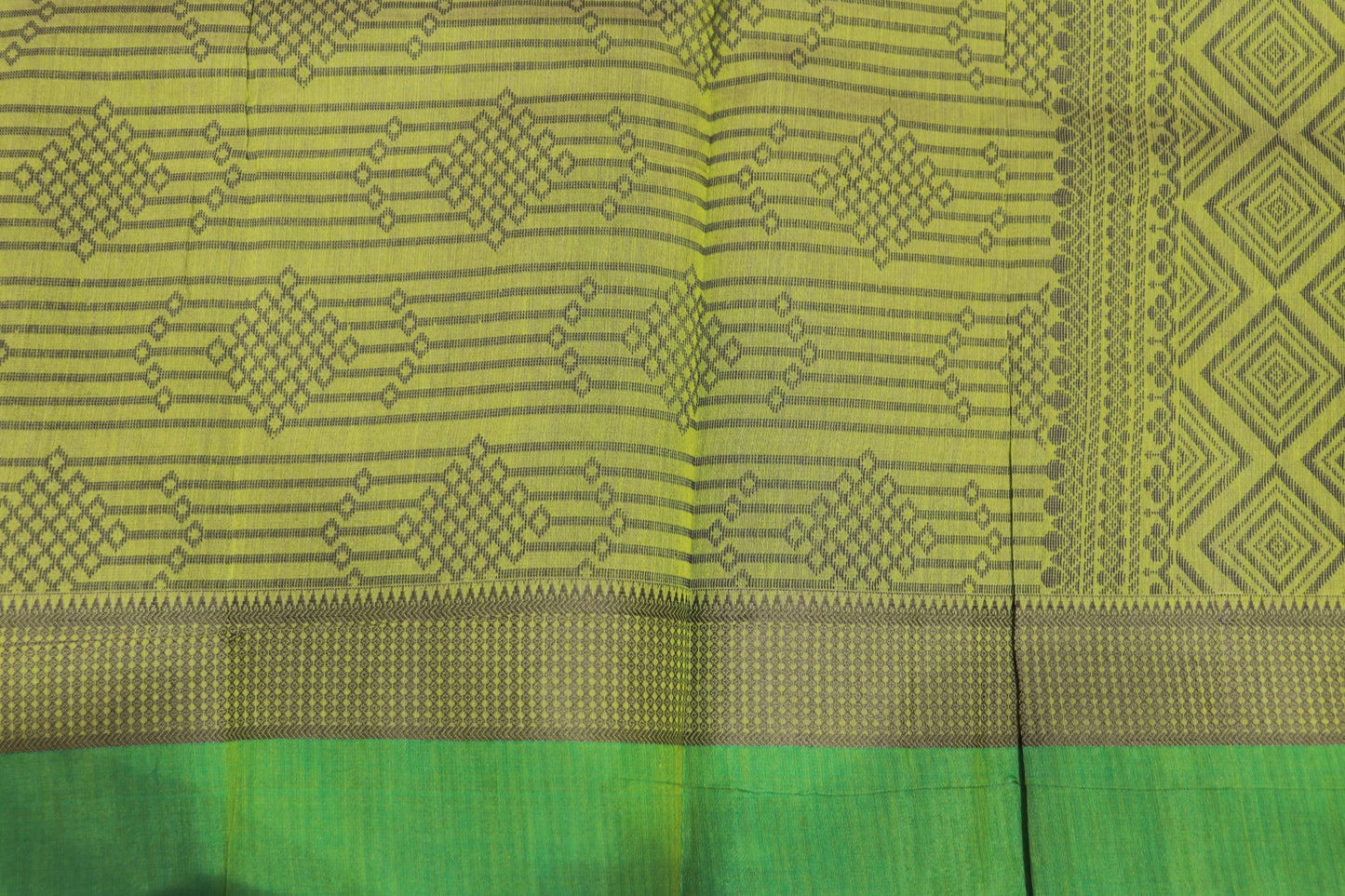 Silk Cotton Saree Green  Colour