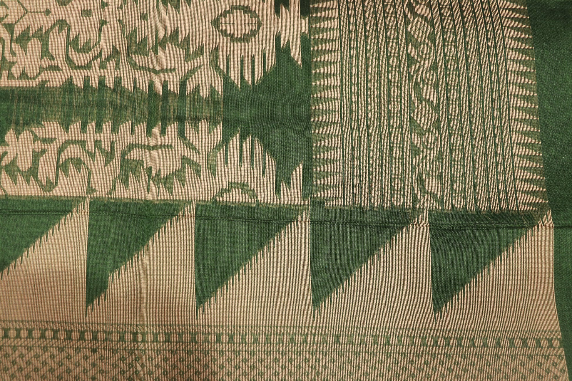 Silk Cotton  Saree Green  Colour - Vaishali Silks