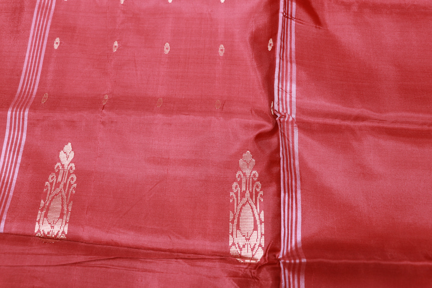 Banana  Silk Violet  With  Red  Colour