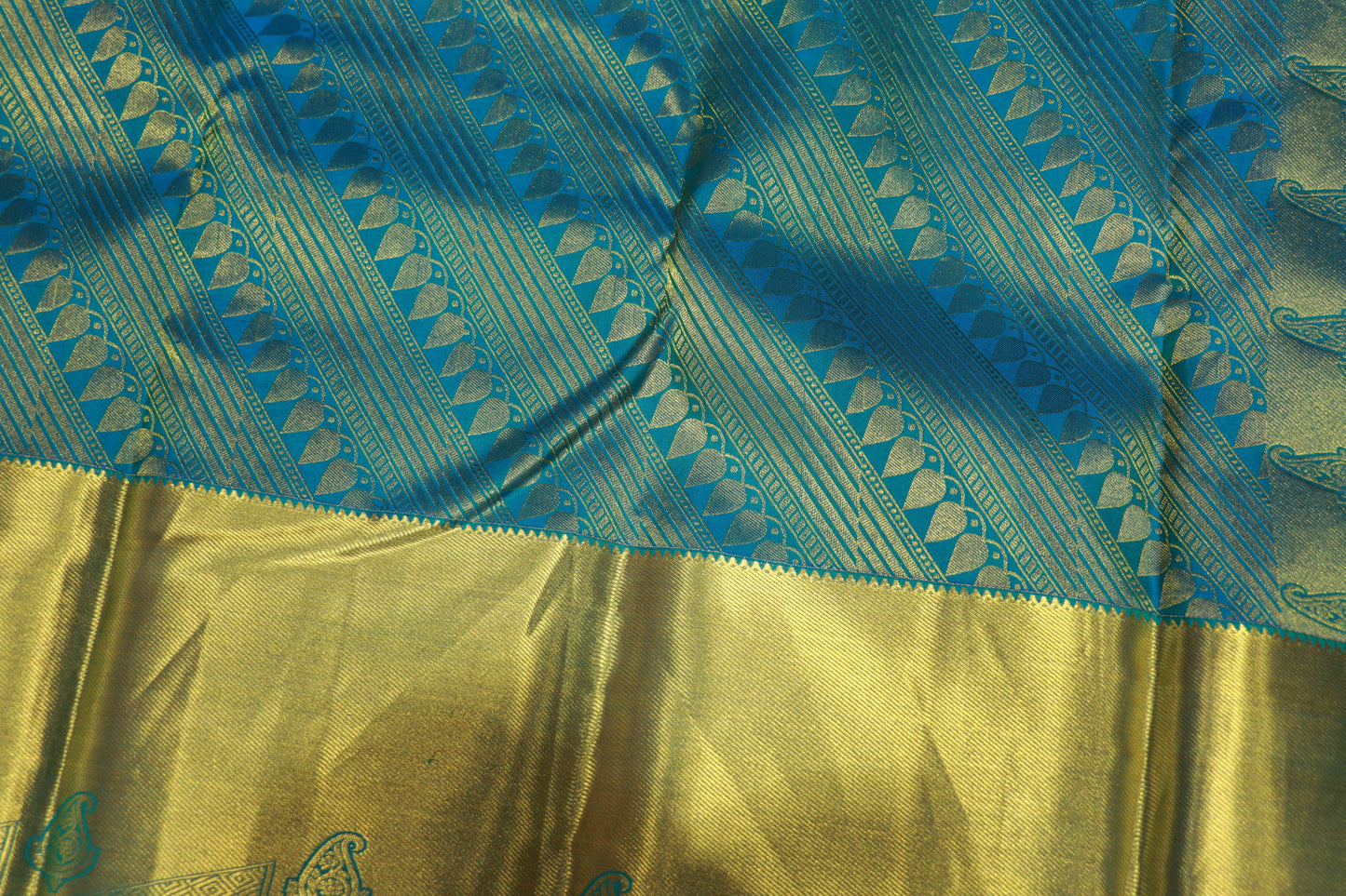 Pure  Silk Saree Voilet With  Blue Colour