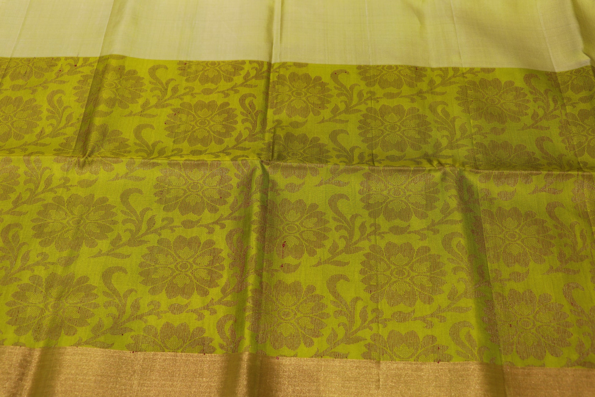 Pure Silk saree  Green Colour - Vaishali Silks
