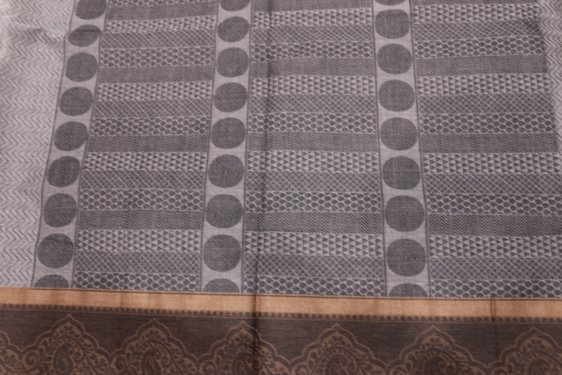 Cotton Saree Grey With Black  Colour - Vaishali Silks