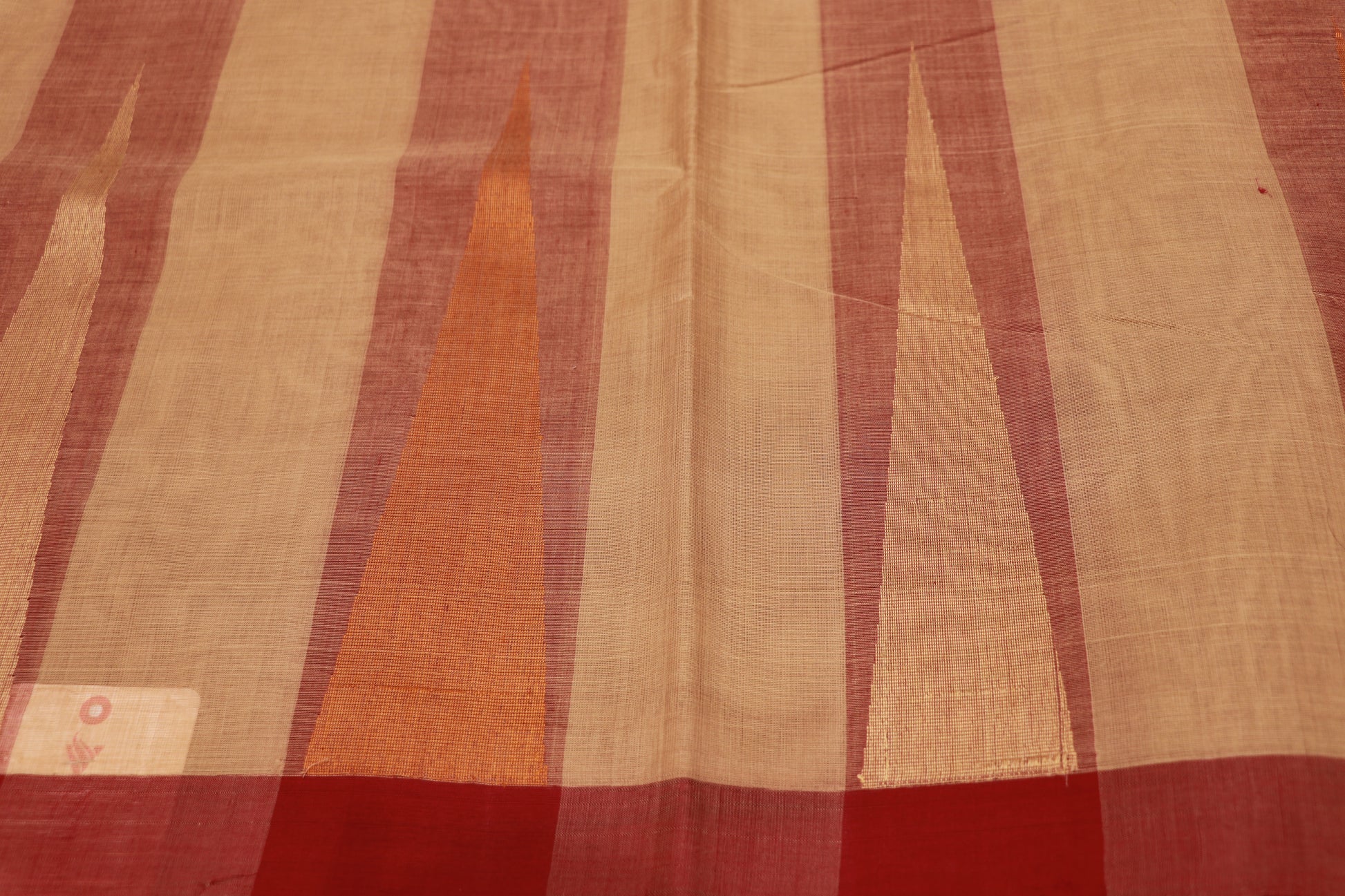 Cotton  Saree  sandel  With  Red Colour - Vaishali Silks