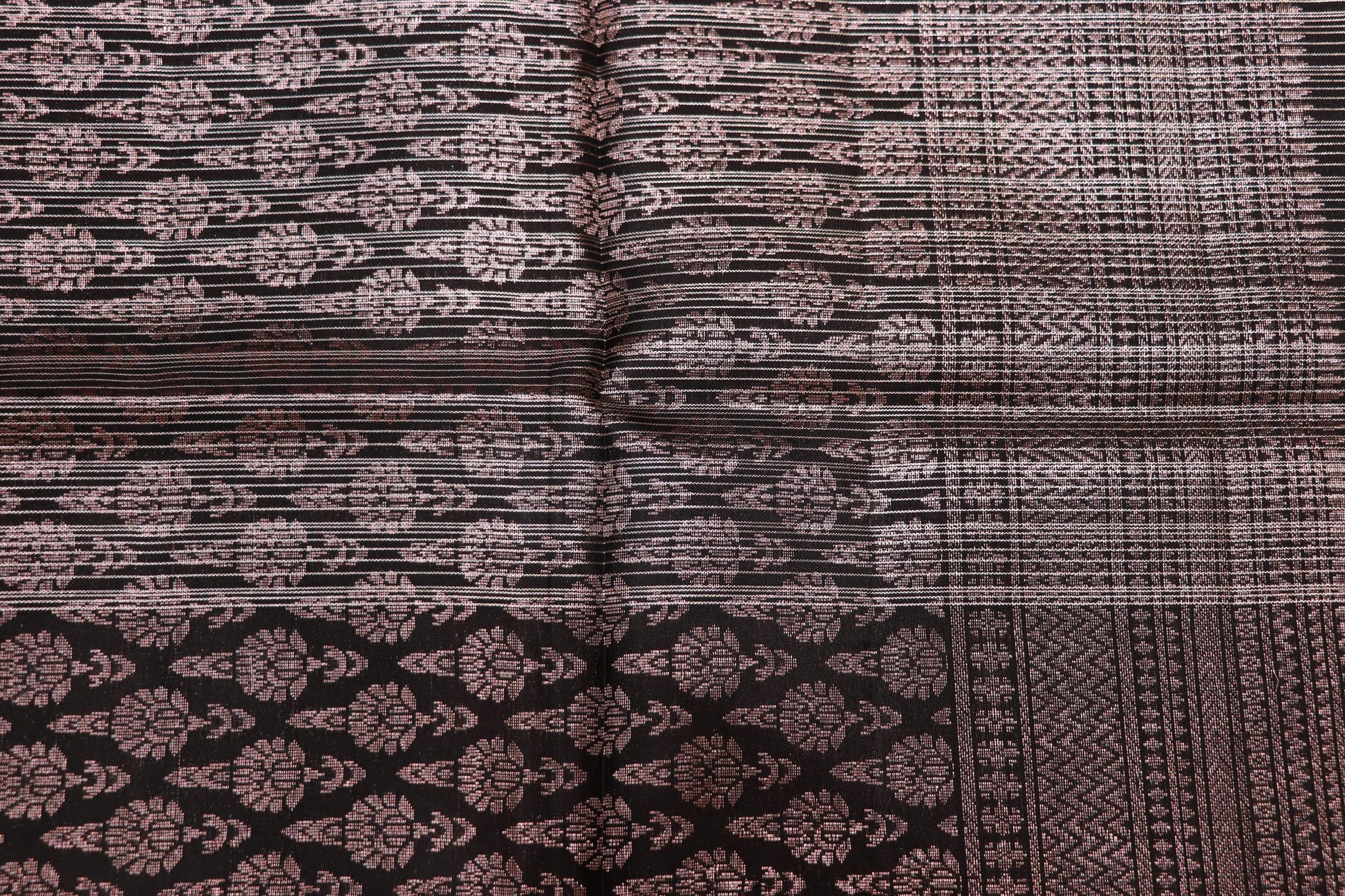 Pure Silk Tissue Saree  Voilet  With  Black Colour - Vaishali Silks