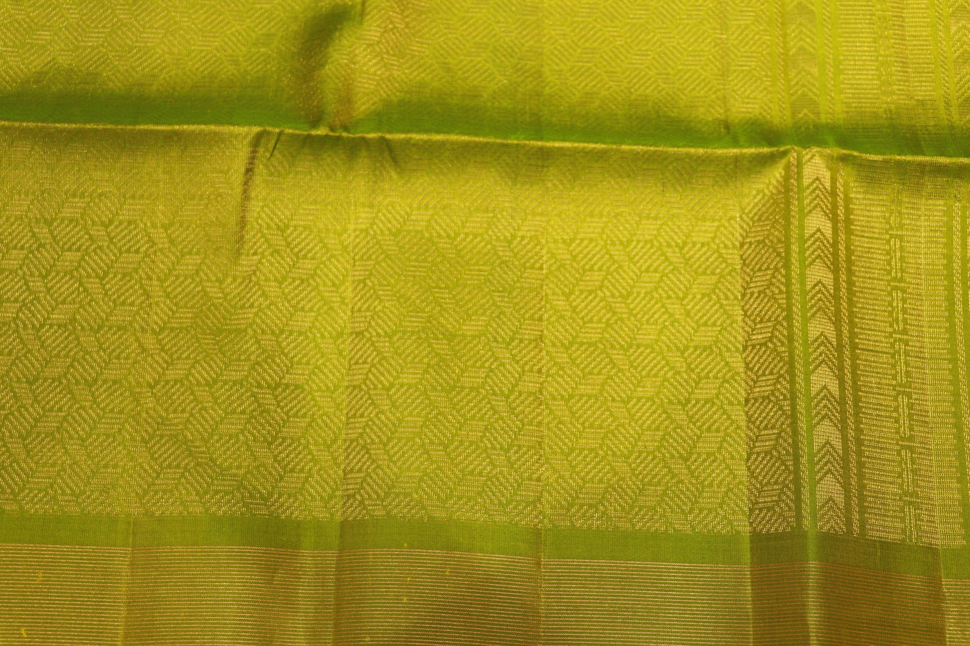 Pure  Silk Saree  Pink  With  Green Colour - Vaishali Silks