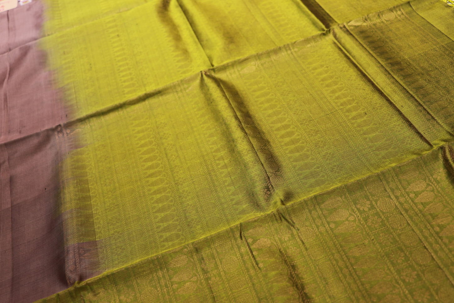 Pure  Silk  Saree Grey With  Green Colour - Vaishali Silks