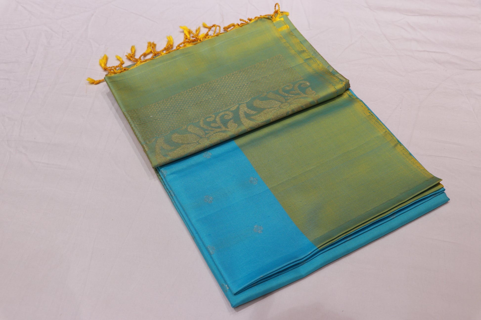 Pure  Silk  Saree  Blue  With Green Colour - Vaishali Silks