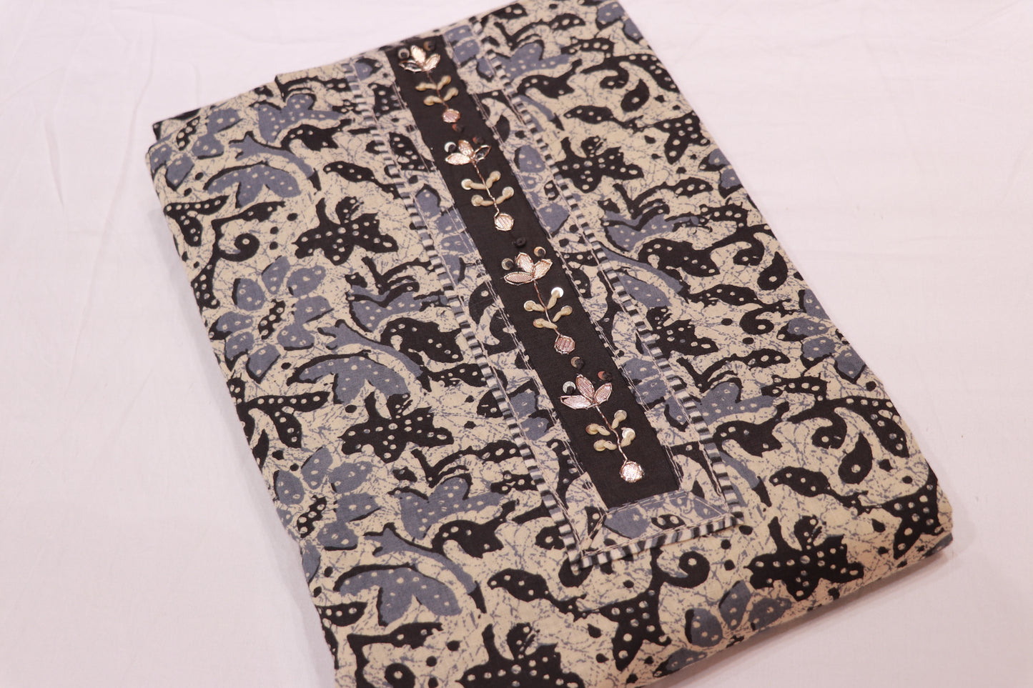Salwar  Material  Half  White  With Black  Colour - Vaishali Silks