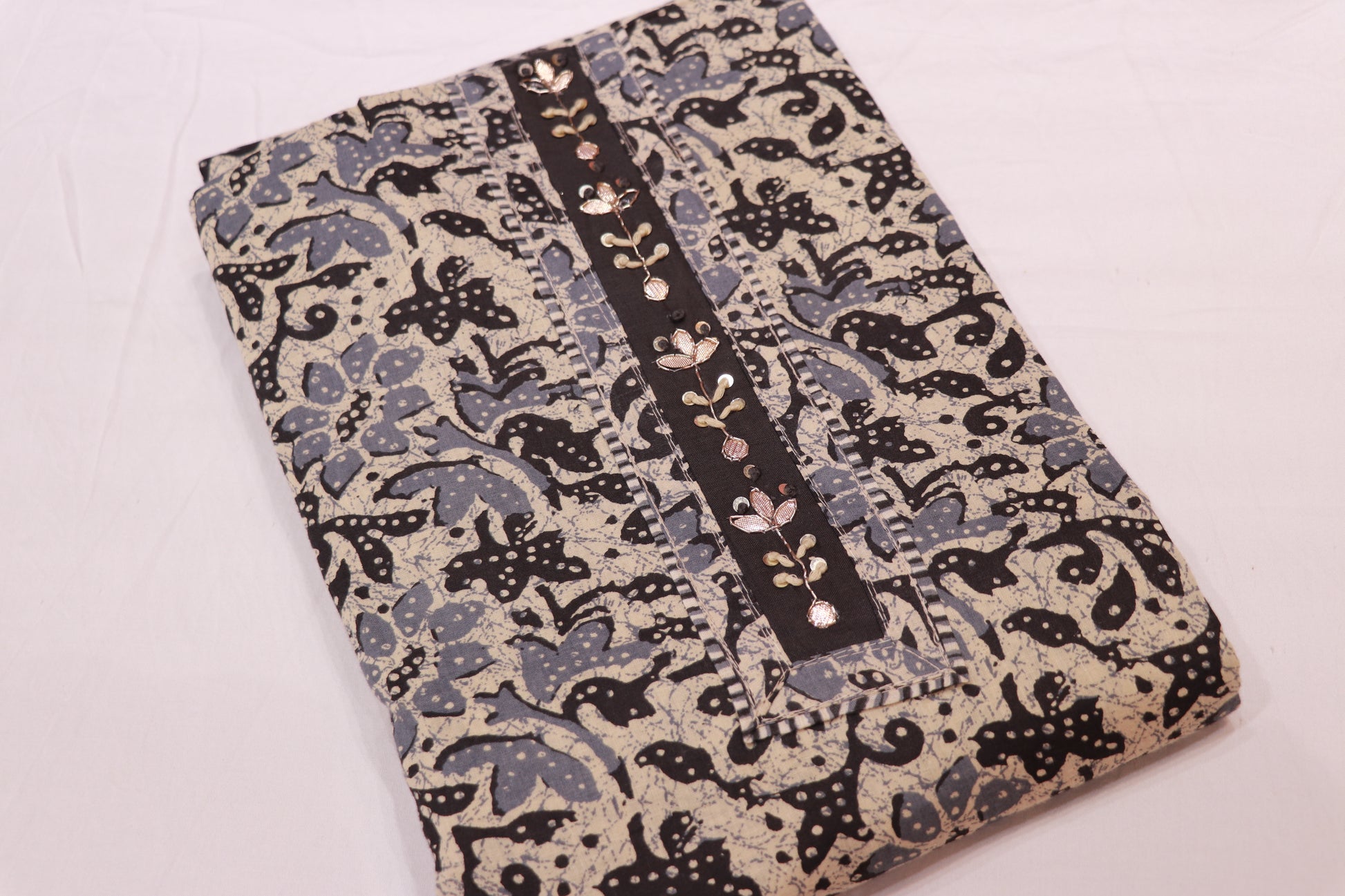 Salwar  Material  Half  White  With Black  Colour - Vaishali Silks