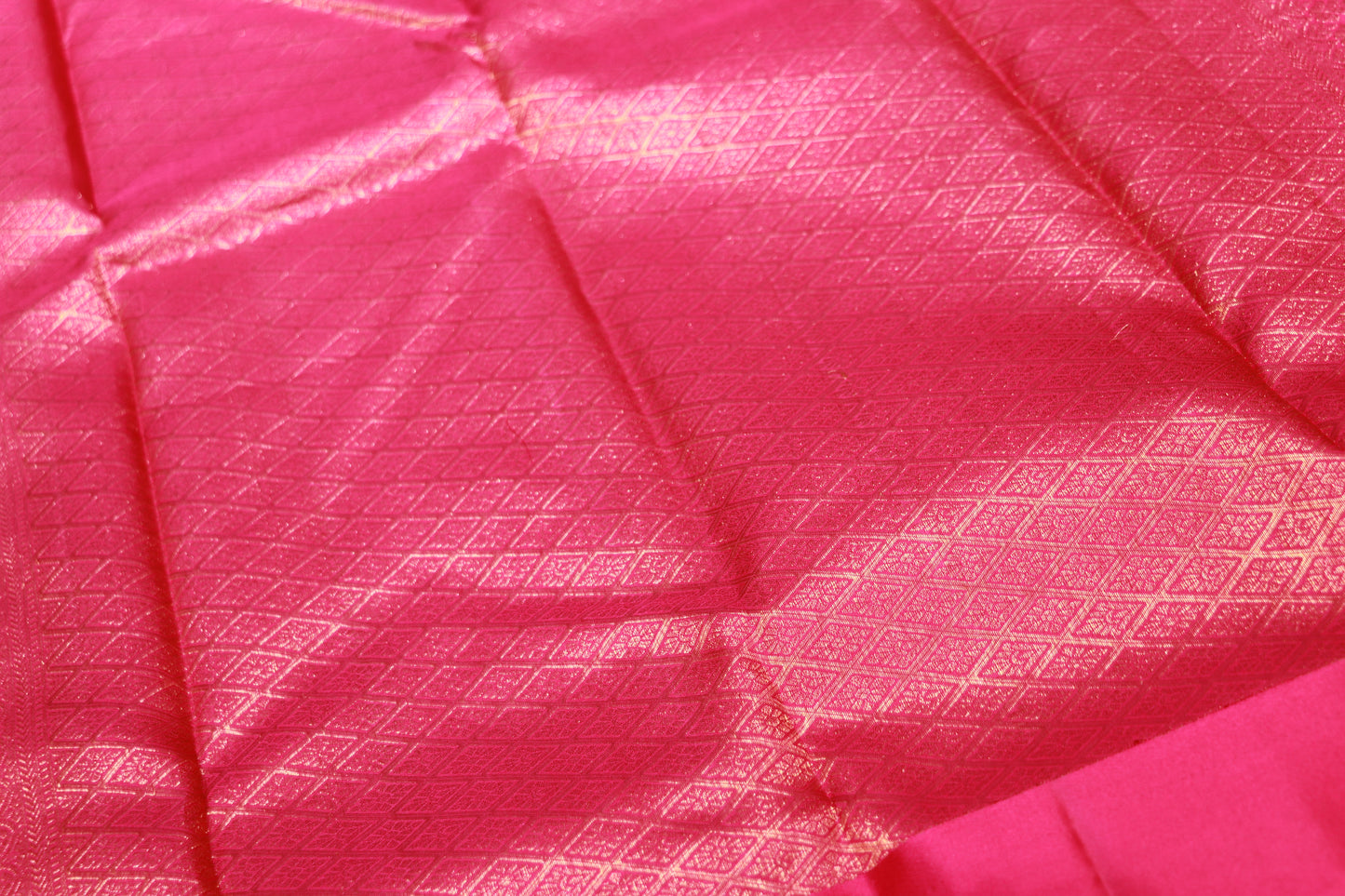 Pure Silk Saree  Cream With  Pink Colour - Vaishali Silks