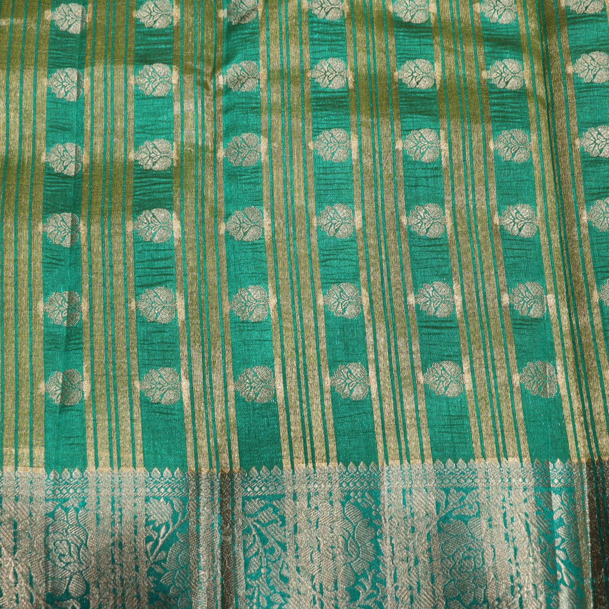 Fancy Saree  Green  Colour - Vaishali Silks