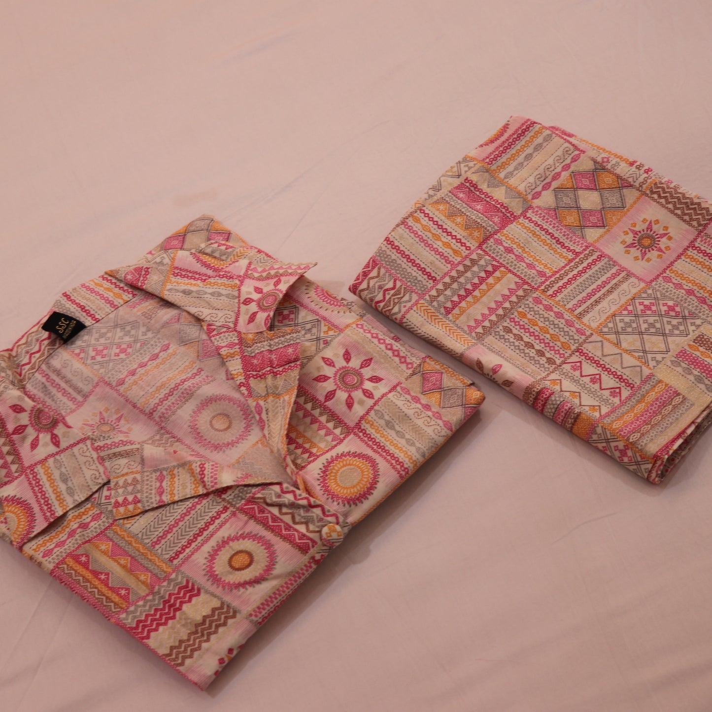 Short  Top White  with  Pink - Vaishali Silks