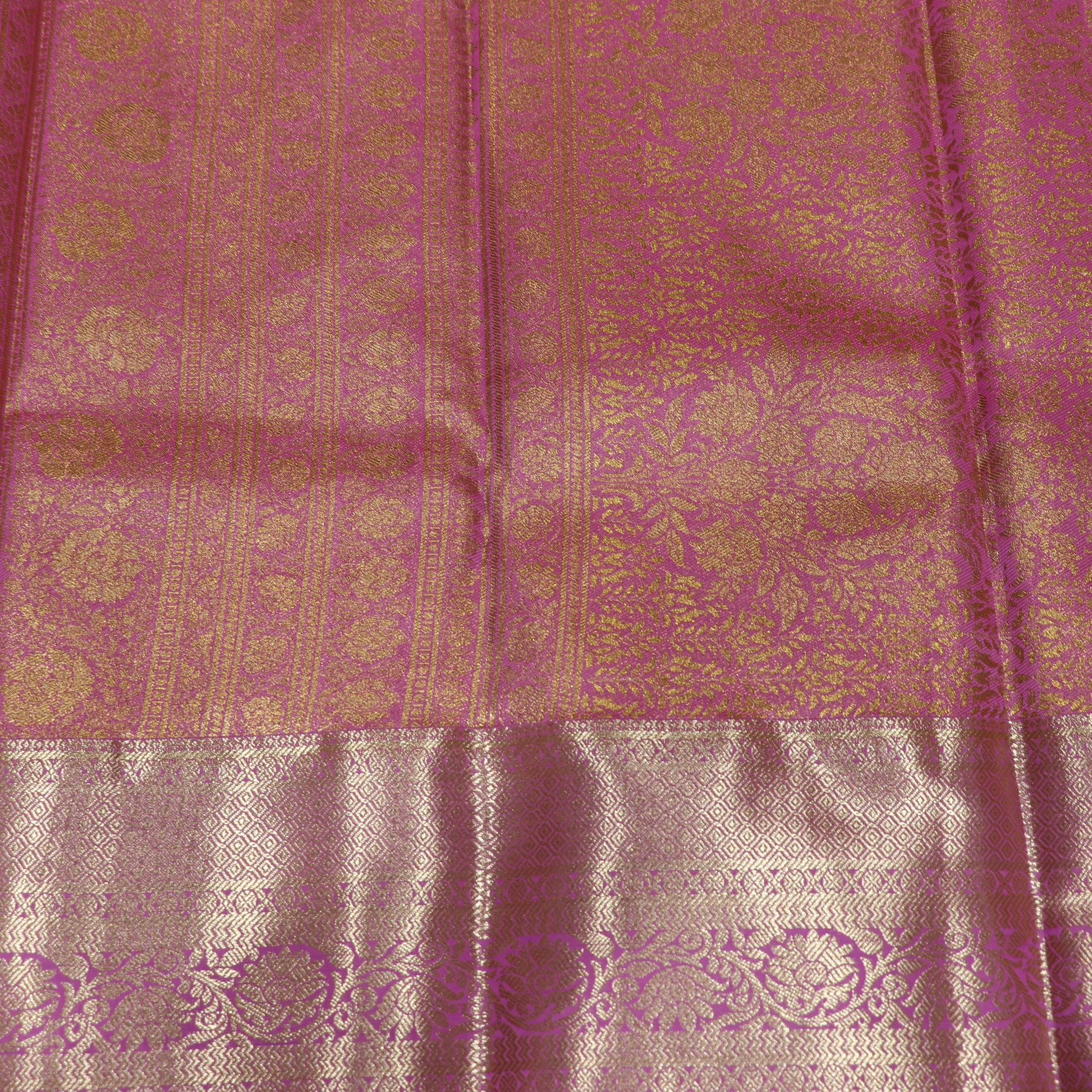 Tissue Saree  Green Colour - Vaishali Silks